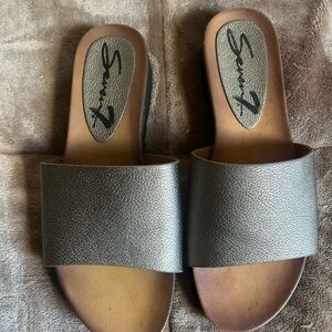 Seven7 women’s slides size 9